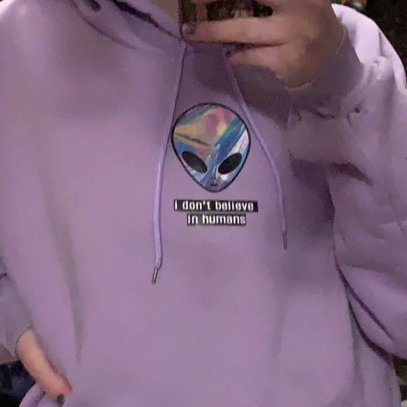 “I don’t believe in humans” hoodie - Picture 2 of 2